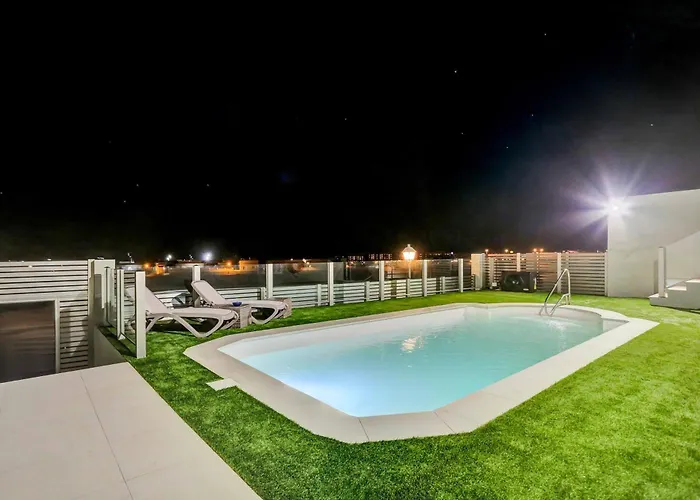 Pacific Ocean Villa *